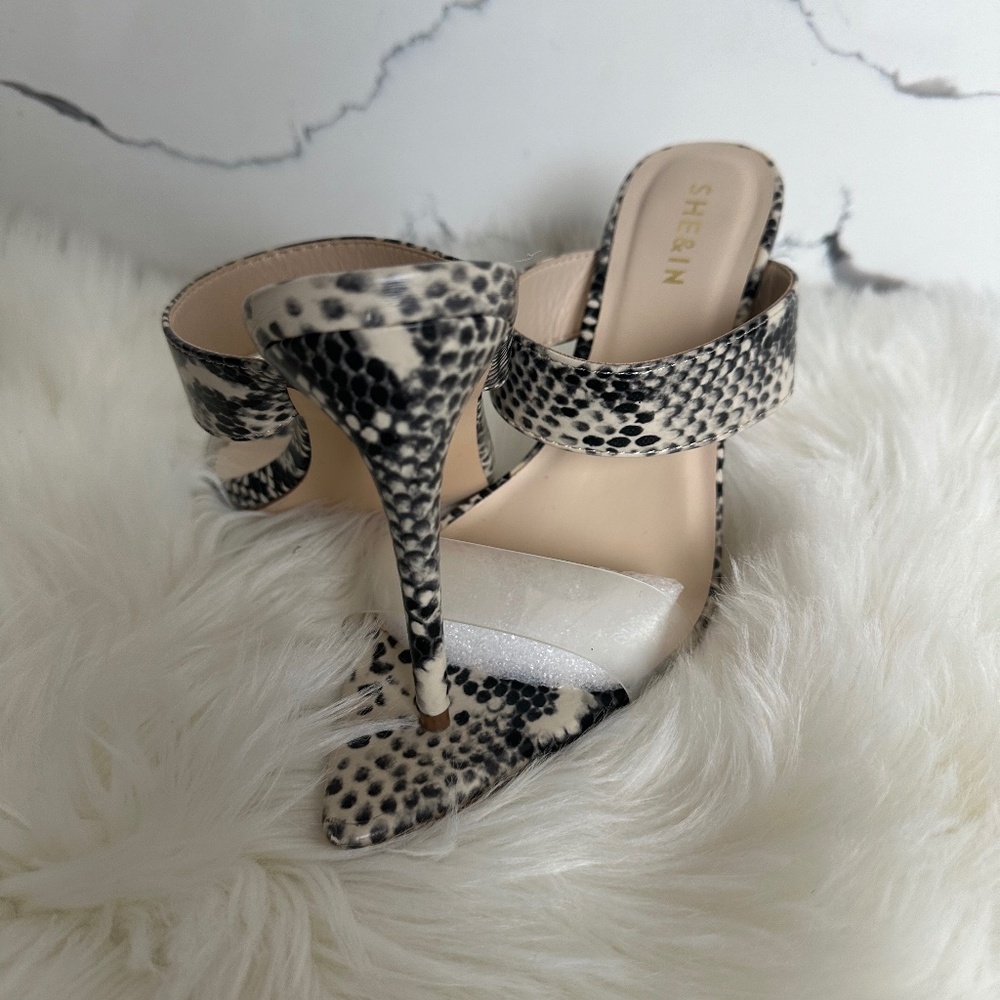 Snake Print Heel 🐍